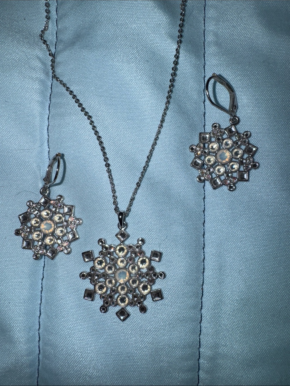 Touch Stone by Swaroski Opalescent Snowflake Necklace & Earrings